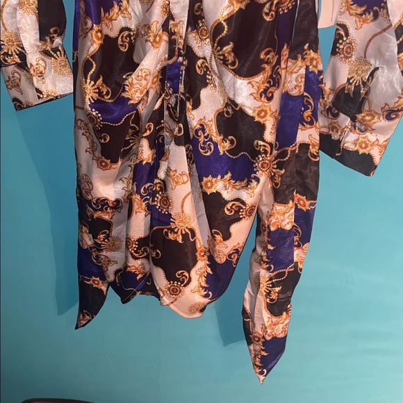 Elegant Blue and Gold Patterned dress - Picture 5 of 14